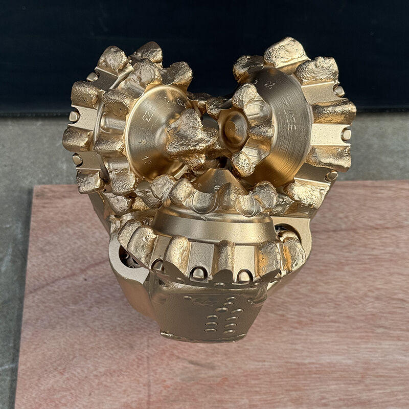 ดอกสว่าน Tricone ฟันเหล็กขนาด 6 3/4 นิ้ว พร้อมตลับลูกปืนวารสารสำหรับการเจาะอย่างรวดเร็ว