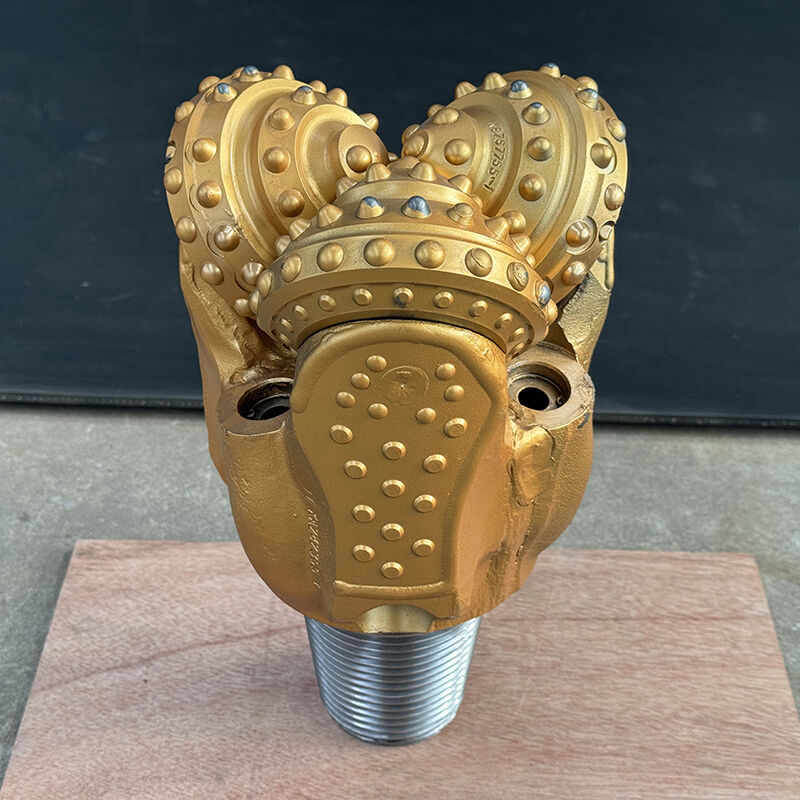 ดอกสว่านเจาะแบบ Tricone ฟันเหล็กขนาด 6 1/2 นิ้ว IADC637 สำหรับการเจาะอย่างรวดเร็วในชั้นหินอ่อน